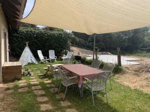 Maisons de vacances Maison Enfants Bienvenue, a 100m Plage, Jardin, WiFi, Parking, Terrasse & Equipements Complets - FR-1-465-113 : photos des chambres