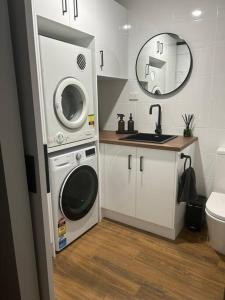 Elanora - home by the sea in Sussex Inlet