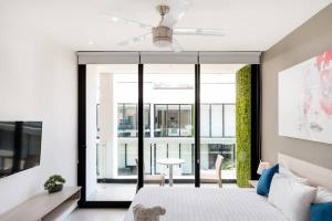 Premium PH w Private Pool near 5th Ave.