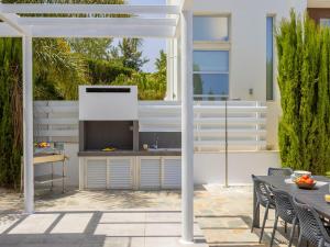Milos lifestyle villa H30