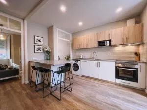 Casinha Amarela - Carritos