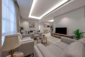 Mabaat-Executive 3BR-Al Malqa - 547