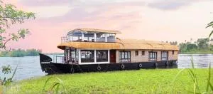 Kerala Houseboat Cruises Alleppey - Kumarakom