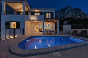 Villa Magico with pool and fantastic seaview