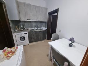 Vila megi-Rent Room