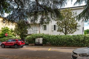 Superior One-Bedroom Apartment with Balcony