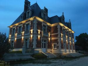 B&B / Chambres d'hotes Chateau du Mont de Guny : photos des chambres