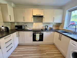 Primrose Cottage - South facing cottage in the heart of Dittisham