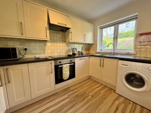 Primrose Cottage - South facing cottage in the heart of Dittisham
