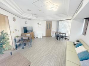 アクロス201松屋町駅 徒歩5分!!! 心斎橋地下鉄1駅 距離 ホテルリネン使用