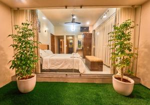 Glen Castle Vagamon Pool Resort by VOYE HOMES