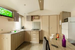 Campings Camping Les Carolins : photos des chambres