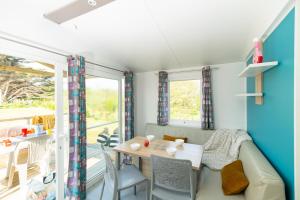 Campings Camping Les Carolins : photos des chambres