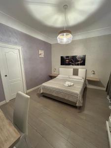 Deluxe Room room in Chiaia Roof