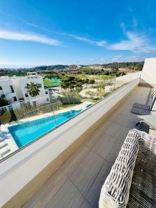 Penthouse moderne vue mer idéal pour séjour en famille Las Olas Estepona