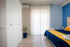Mediterranea Apartment - Train&Bas Station 1MinWalk
