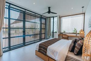 NEW Canggu Rooftop, 3BR Pool, Bathtubs & Luxe Balcony