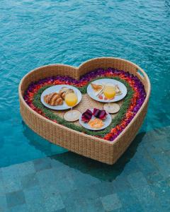 NEW Canggu Rooftop, 3BR Pool, Bathtubs & Luxe Balcony