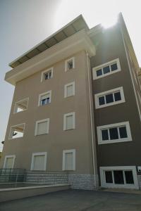 Estate TRE Apartments