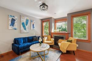 Charming 2BR Townhouse near Green Lake