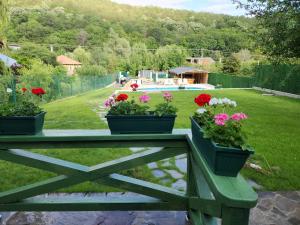 Casa Senik Monteoru Piscina ,Jacuzzi Sauna, Ciubar