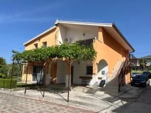 Family house Antonio - Novi Stafilić