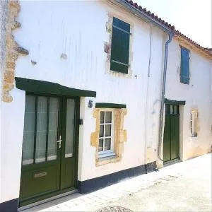 Chai restauré au cœur du village - Le Martray