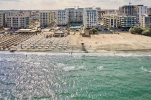 Summer Residence Apartment in Infinity Beach Resort - parking