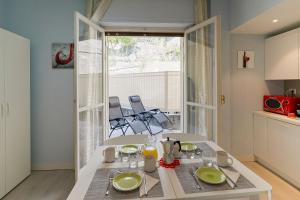 GuestHost - Sanremo Holiday! Ambra Mini Flat