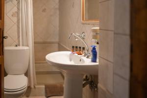 Agapis Charming Retreat - Rustic Escape By Chania