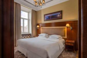 Grand Hotel Vilnius, Curio Collection by Hilton