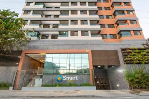 Luxo na Praia com Piscina, Ar e Garagem