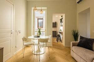 Palazzo Bozzanca Apartments by Wonderful Italy