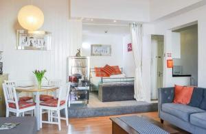 1 Bed Studio Sleeps 4 - Seaside Dog Friendly