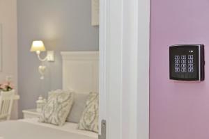 Roman Holiday Charming