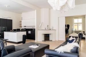 Stunning Downtown Retreat