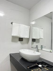 Venus Apartment Trung Phụng