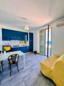 Affacciati sulle Eolie Appartamenti sul Lungomare Patti Marina