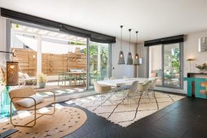 Maisons de vacances L-Olivier - Contemporary House : photos des chambres