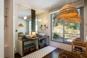 Maisons de vacances L-Olivier - Contemporary House : photos des chambres