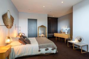 Maisons de vacances L-Olivier - Contemporary House : photos des chambres