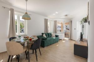 Beachfront Apartment Betty - Happy Rentals