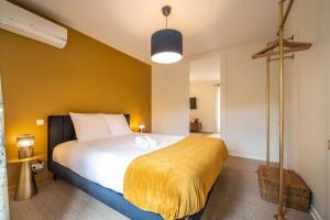 Appartements Chateau de Dracy L Elegante : photos des chambres