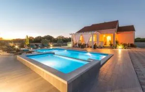 Beautiful villa Maris with pool - Tinj