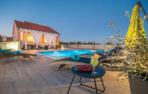 Beautiful villa Maris with pool