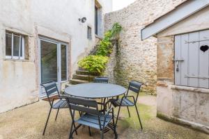 Villas Les Pierres Seches - house with pool and open view near the village : photos des chambres