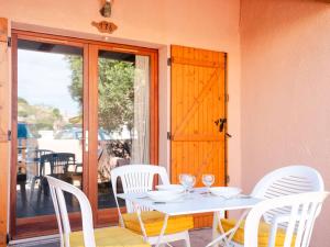 Studio mezzanine avec piscine, WiFi et animaux admis à Gruissan - FR-1-409-52