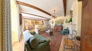 Villas Bijou- Charming Traditional Home with Pool in Minervois : photos des chambres