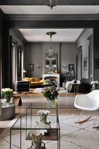 Le Manoir Amazing Hotel Particulier with garden and pool