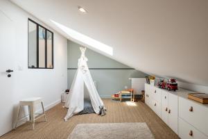 Villas La Mignonne - Village house with swimming pool : photos des chambres
